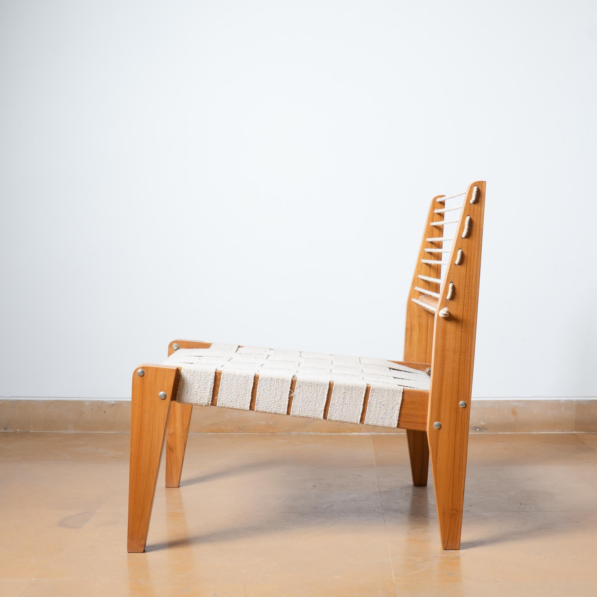 Niwar Chair